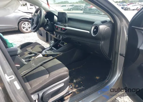 2024 Kia Forte Lxs z USA, uszkodzony, nr VIN 3KPF24AD6RE811884